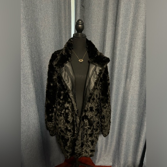 CALVIN KLEIN Black Faux Fur Zipper Coat with Buckle Detail, Size XL, NWOT - Picture 2 of 7